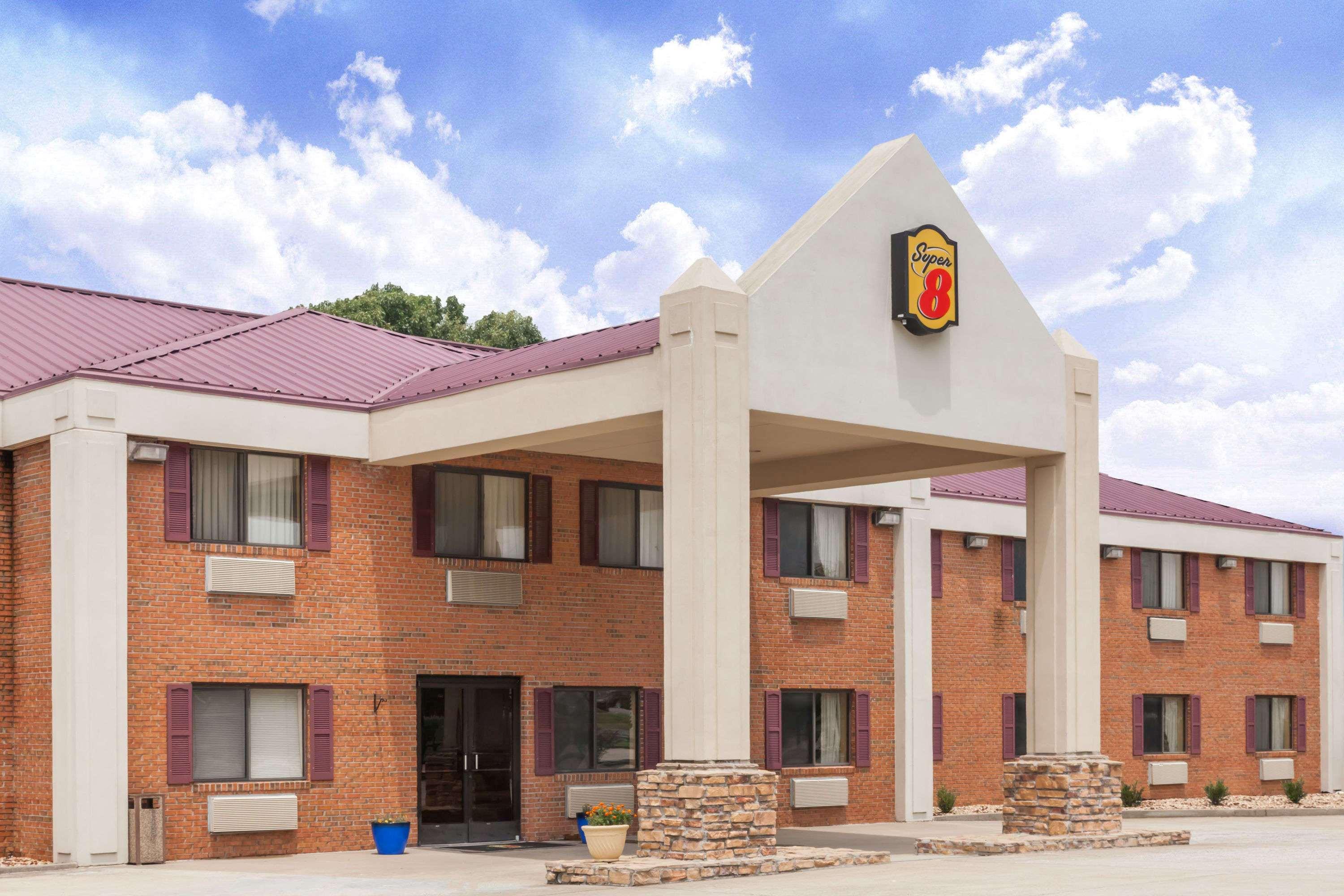 Super 8 By Wyndham Eddyville/Kuttawa Bagian luar foto